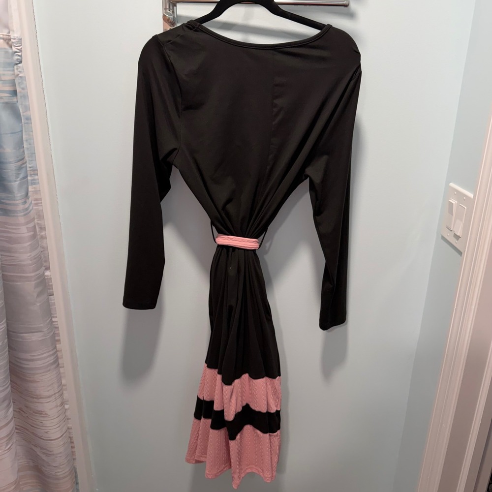 Curvzy Fit and Flare Dress Black Pink 1XL Colorblock Long Sleeve Work Office